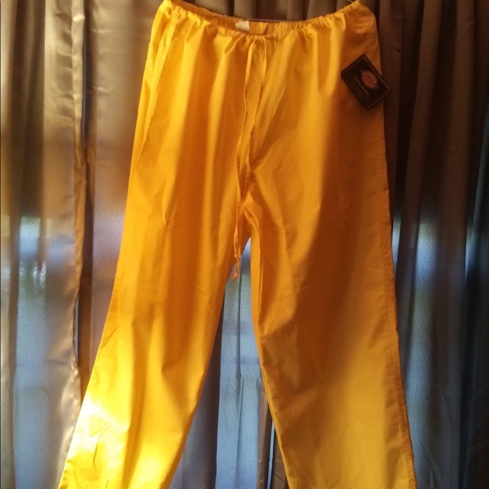 Scrub Bottoms